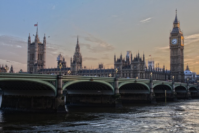 Dirbote Didžiojoje Britanijoje? Nepamirškite susigrąžinti mokesčių